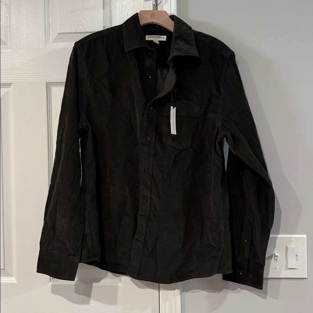 NWT Banana Republic Standard-Fit Lightweight Corduroy Shirt | Dark Olive Green - Picture 4 of 8
